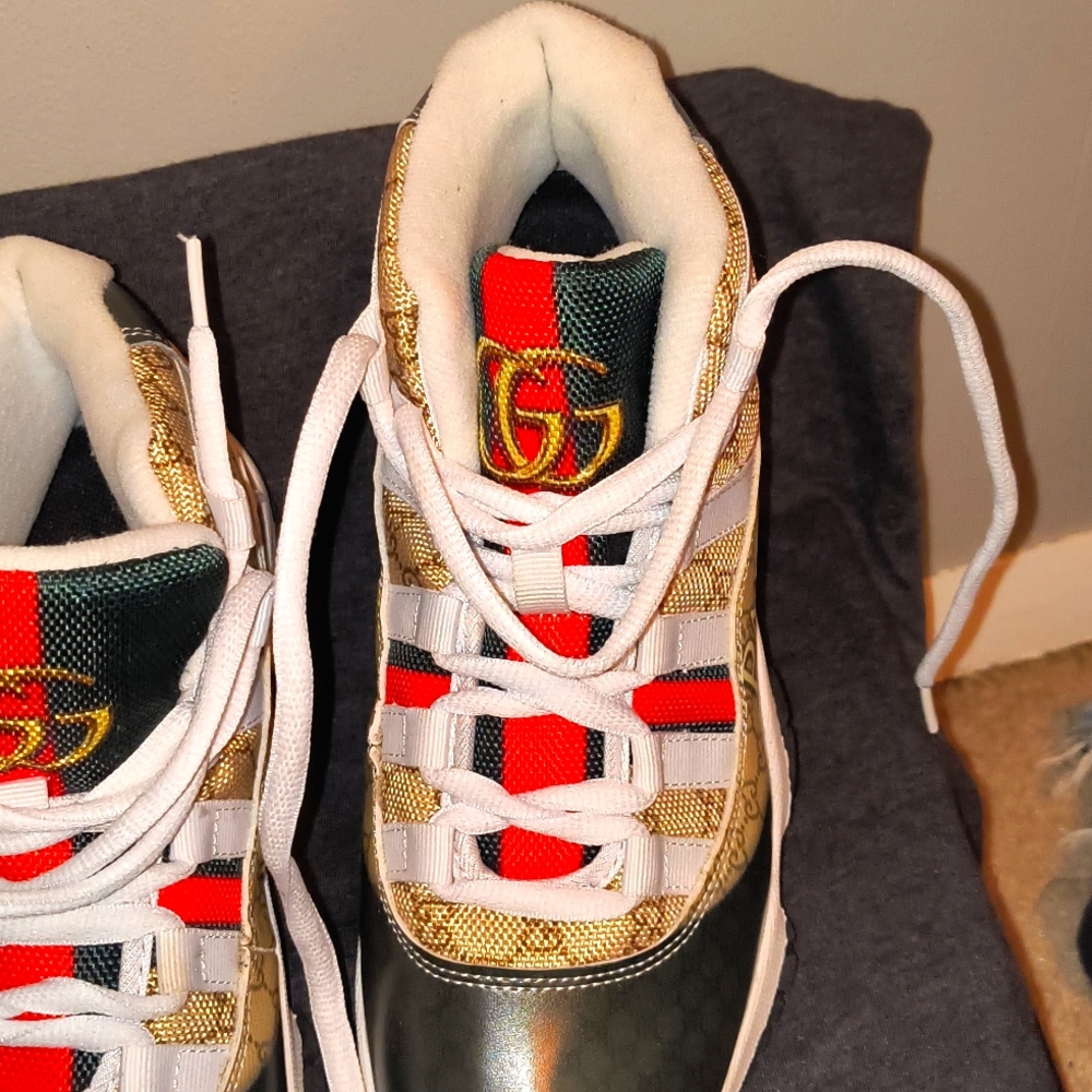 Palmer Sneaks Practically New - image 2